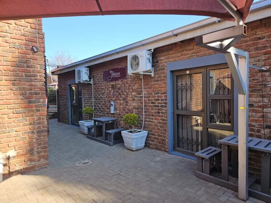 7A Jameson Guesthouse Kimberley Extérieur photo